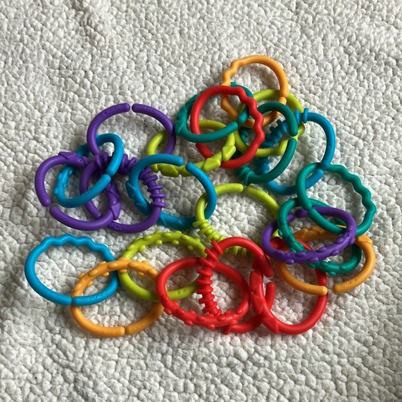 Set of Plastic Links & Cloth Spider Rattle with hook (the world of Epic Carle) - Picture 2 of 5